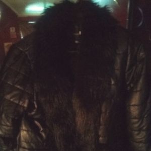 Black L-XL perfect casual jacket with very short fur like neck trim 😀